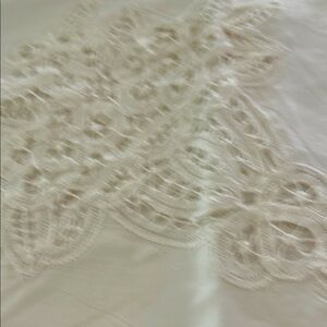 All cotton white tablecloth
